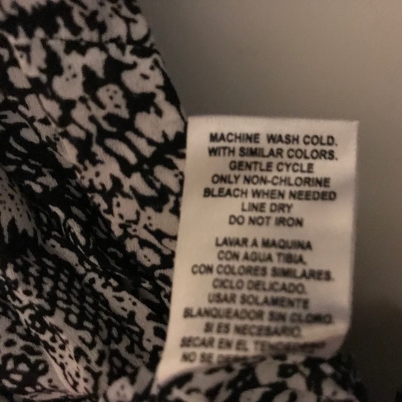 NWT Agora Black & White Snake Shred Top Large - Picture 4 of 8